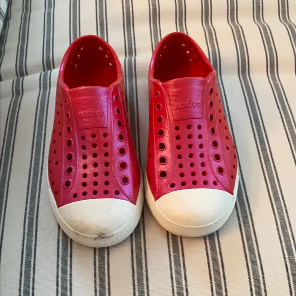 Girls Size 10 Native Reddish/pink Sparkle